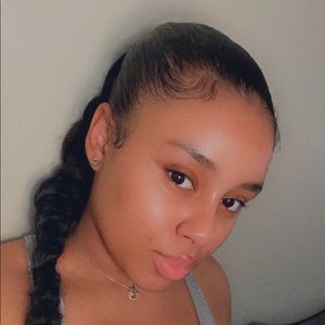 Meet your Posher, Shawnejia